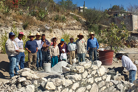 Cooperative_ixtle_producers_Mezquital-Valley_photoCC